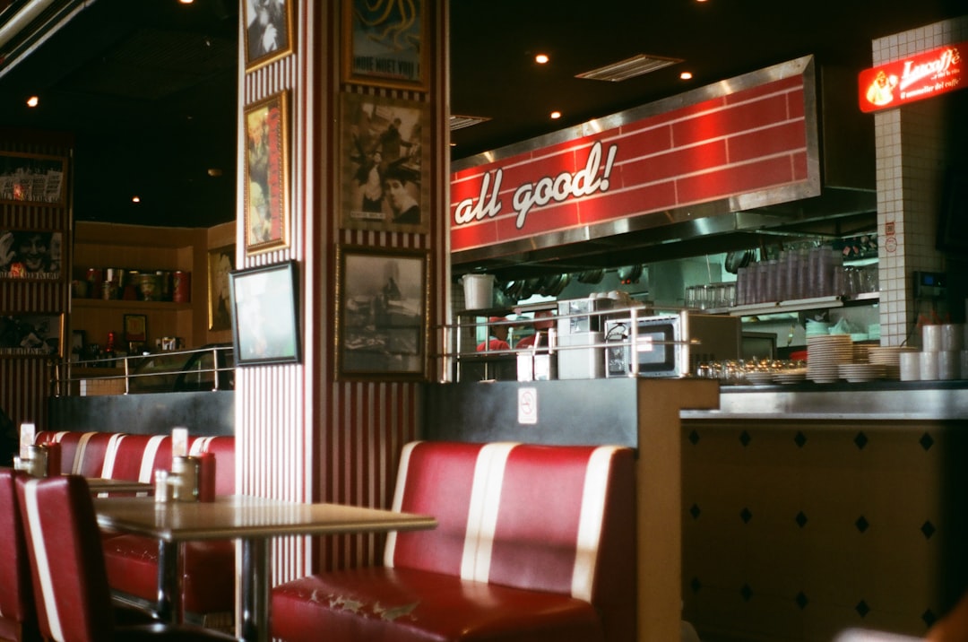 Photo retro diner pendant